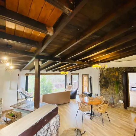 Chalet Eco-resort Maestra *